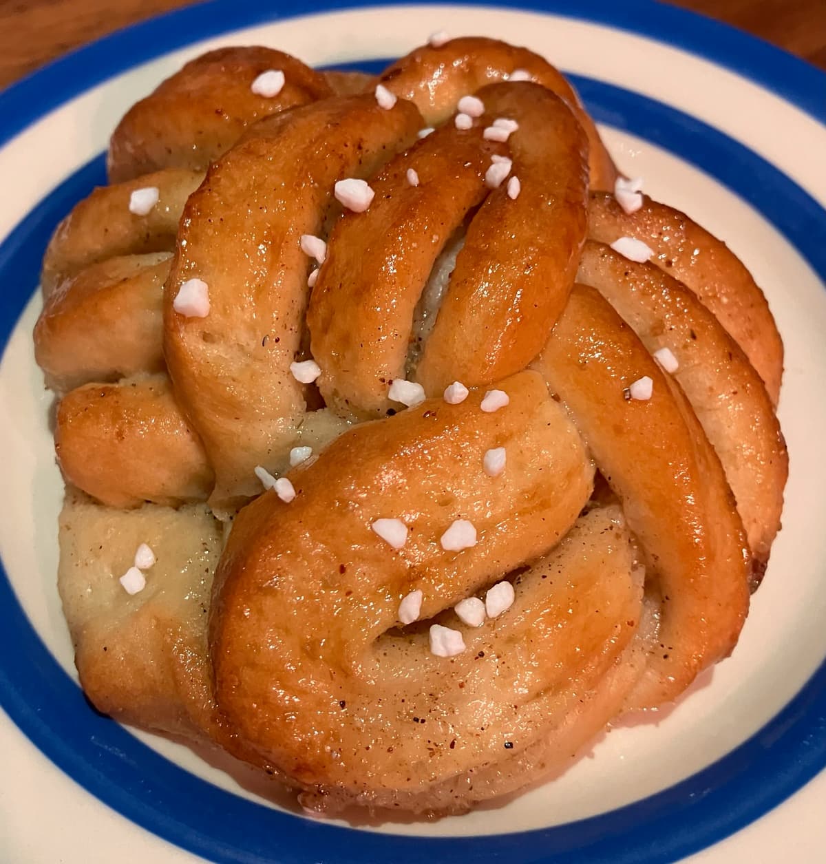 Kardemummabullar (traditional Swedish cardamom buns)