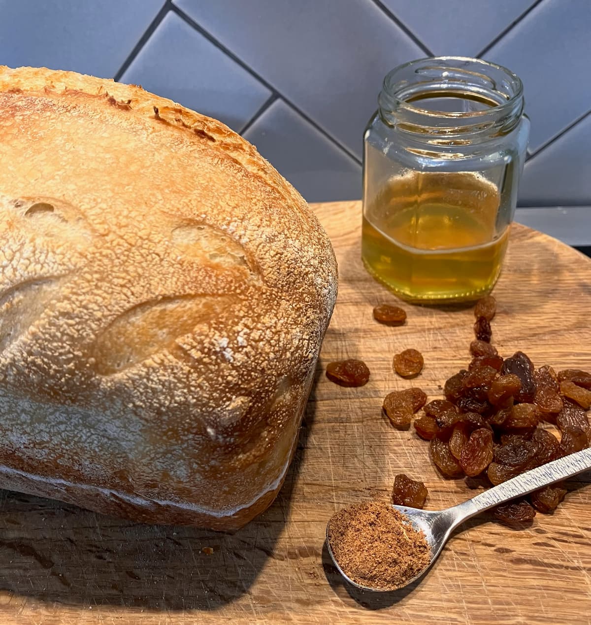 Spiced sourdough tealoaf