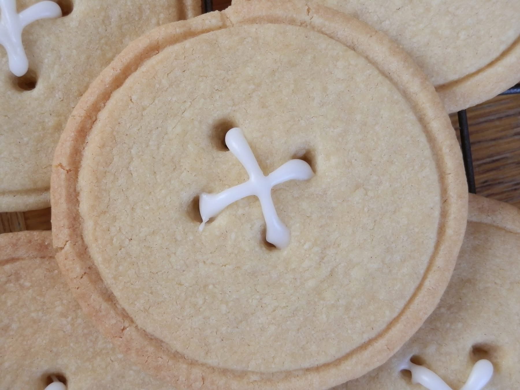 Shortbread shape biscuits