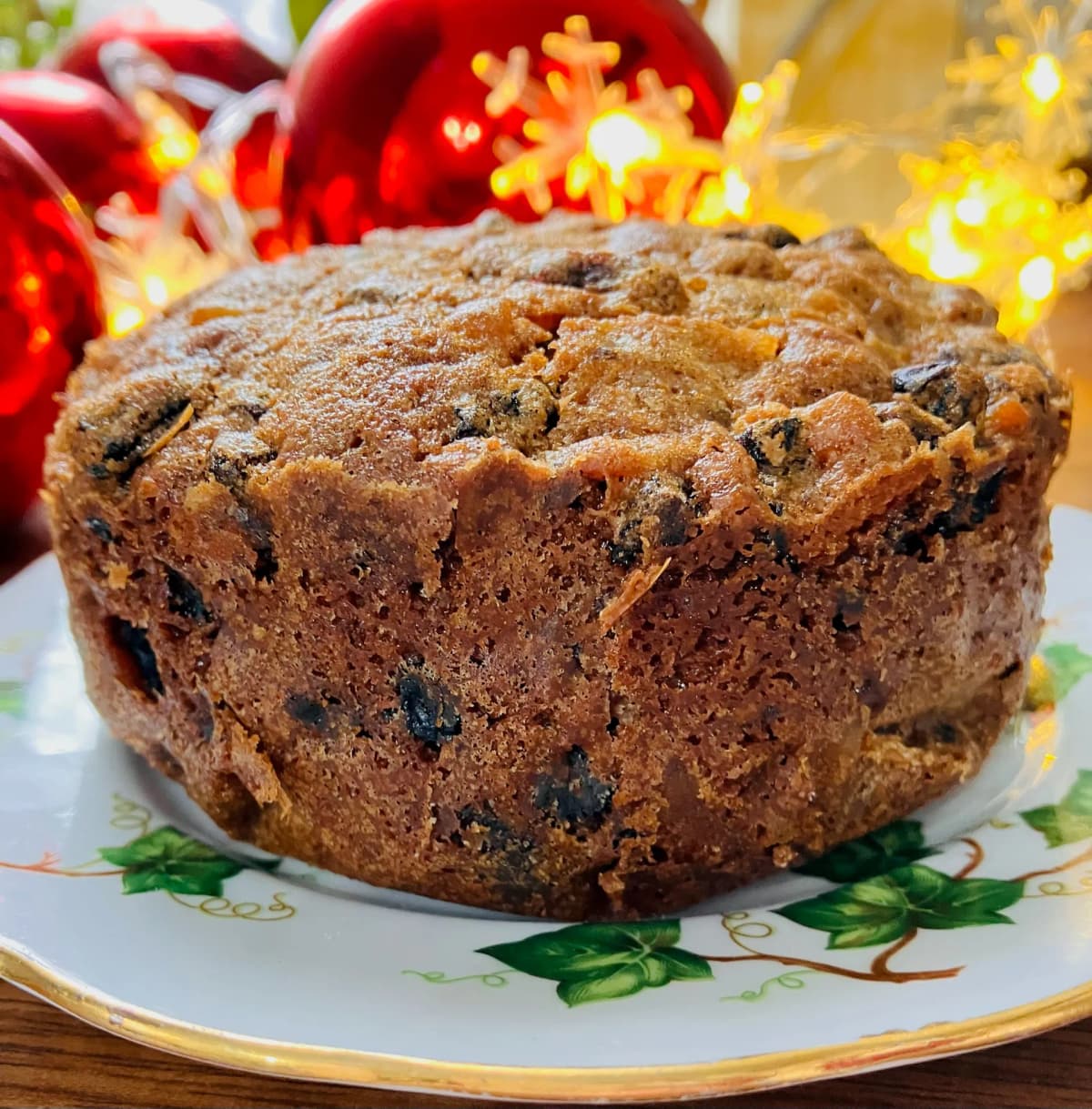 Christmas Cake nut free and naked! (4 inch)