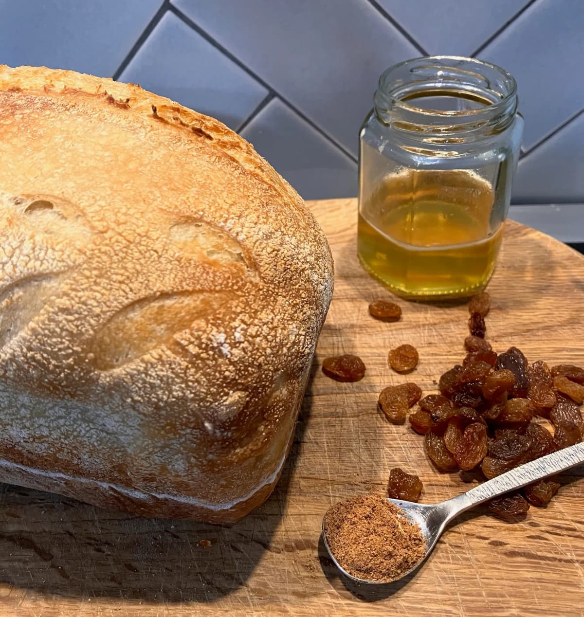 Spiced sourdough tealoaf